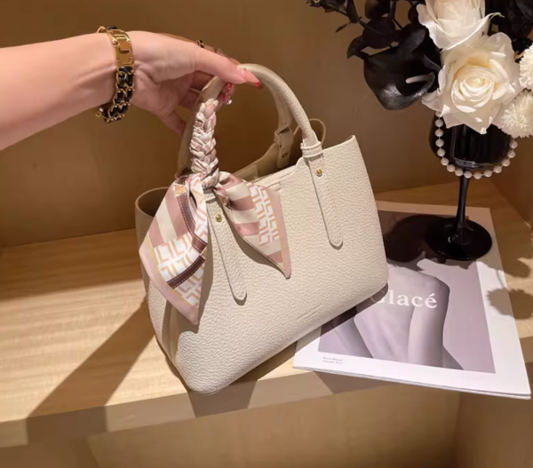 Leather handbag - Image 4